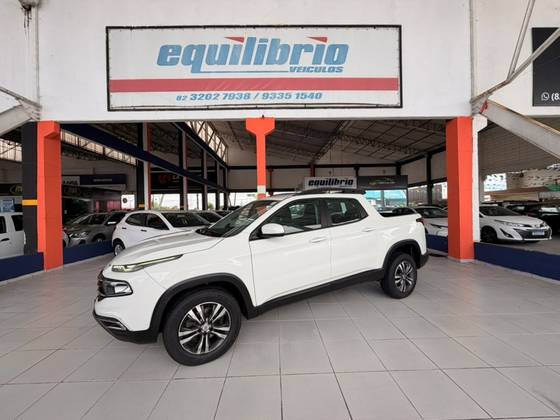 FIAT TORO 2.0 16V TURBO DIESEL FREEDOM 4WD AT9 FIAT TORO 2.0 16V TURBO DIESEL FREEDOM 4WD AT9
